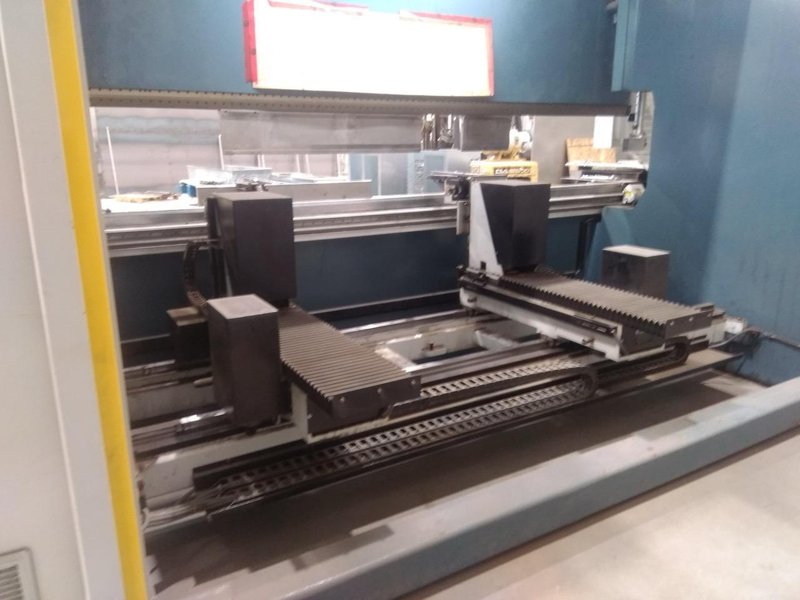 440 Ton x 13′ Durma  AD-Servo 40400 CNC Press Brake, 2022 – 6 Axis Back Gauge, CNC Crowning, Hydraulic Top &amp; Bottom Clamping