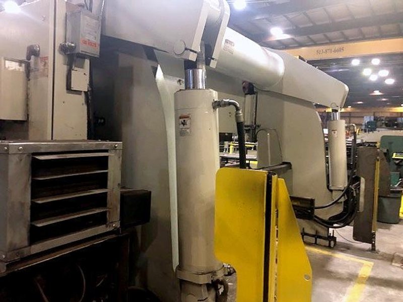 Accurpress 750014, 14&#039; X 500 Ton CNC Hydraulic Press Brake