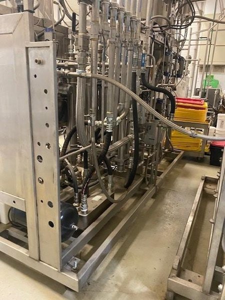 Isolate Systems CDMH.200-2X-2F Botanical CO2 Extraction System, 2021 – Less than 40 Hours