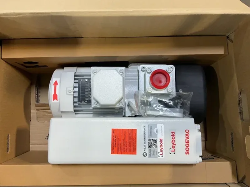 LEYBOLD SOGEVAC SV40B VACUUM PUMP   -  S170852