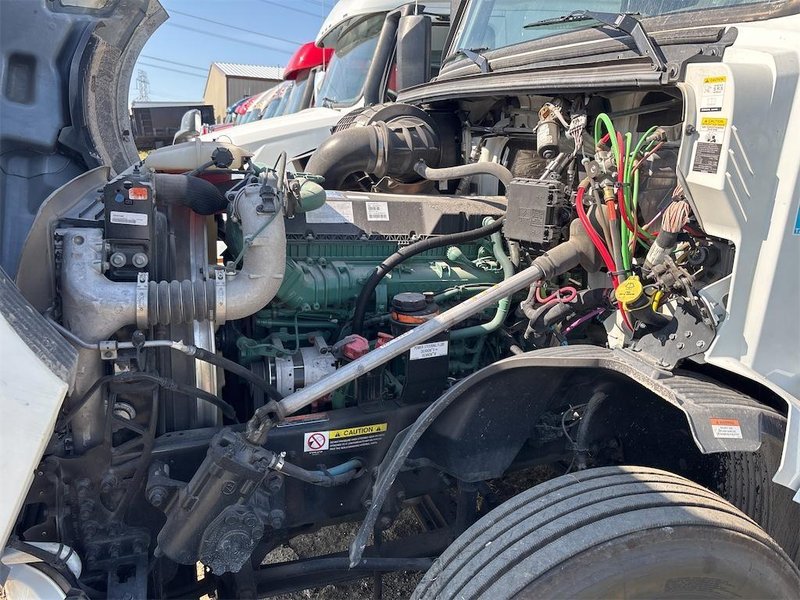 2024 Volvo VNL64T860 4V4NC9EH1RN650847