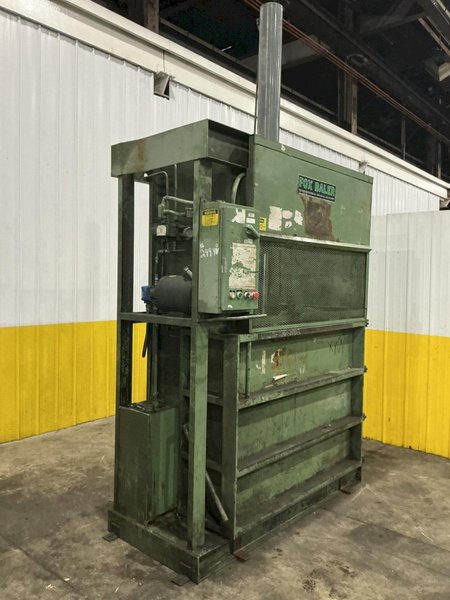 30" X 60" FOX VERTICAL HYDRAULIC BALER: YOBRO #24940