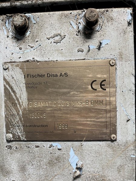 1999 Disamatic model 2013 mk5-b dmm s/n 130045 with amc and sbc conveyors, and pattern changer, feed belt with airator ,mold count 2821832 not full count