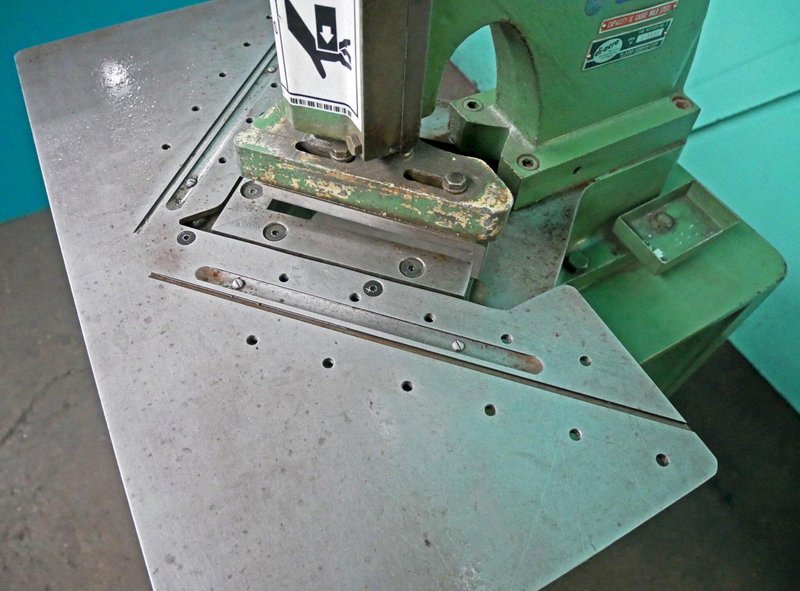 Di-Acro 16 Gauge Tab Notcher with Stand, No. 2