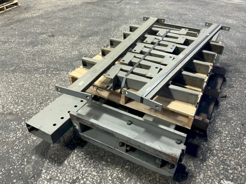 MECO 31" X 96" CANTILEVER RACKING