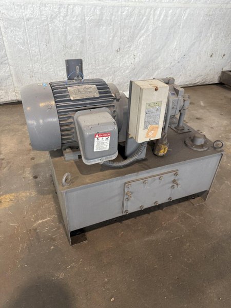 5,000 PSI HYDRAULIC PUMP. STOCK #0776925