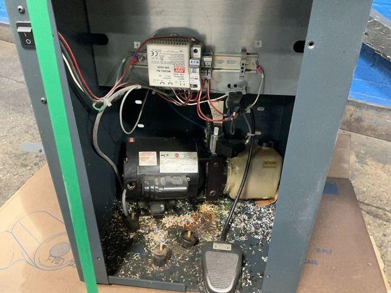 CHALLENGE 14” X 20” SINGLE CORNERING MACHINE  -  CMC-431B