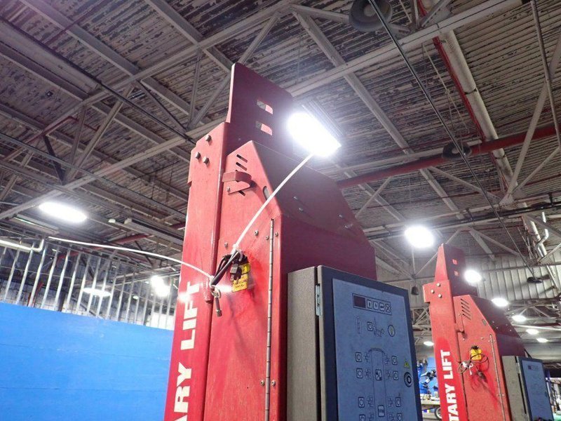 ROTARY 13,000 LBS AUTOMOTIVE LIFT  -  MCH413U2A00