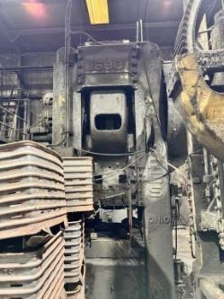 National Model 1600 Maxi Press Machine