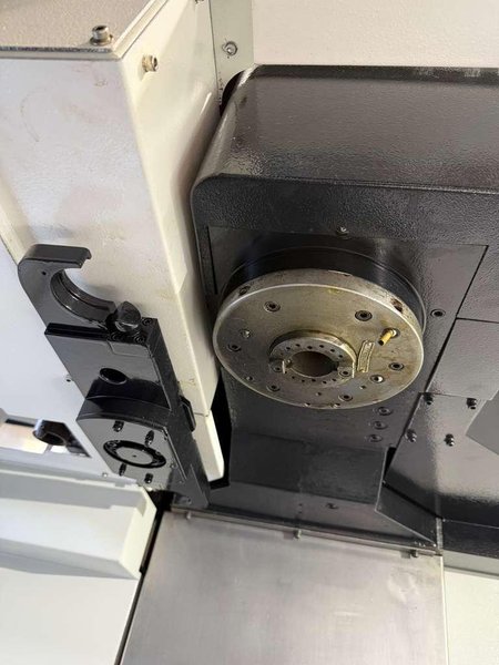 Mazak VCN 510C-II CNC Vertical Machining Center – Mill