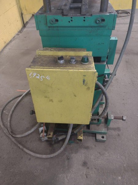 7 TON AIRAM  PNEUMATIC CUT OFF PRESS: STOCK #15486