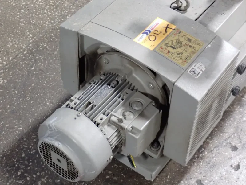 BECKER 900 MBAR VACUUM PUMP  -  KVT 3.100