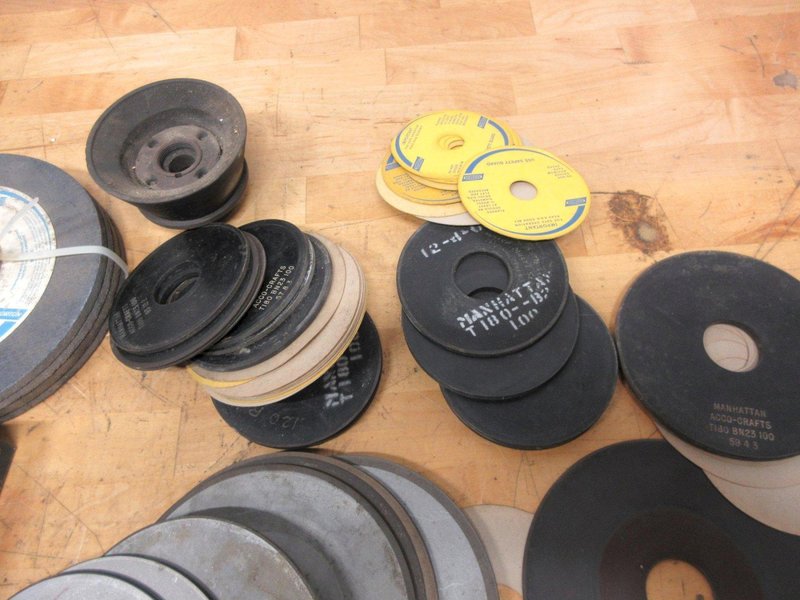 Diamond Tool Grinder Wheels 1-1/4" Arbor Assorted Types and Sizes, NorZon III Grinding Discs, Box of Grinding Wheel Dressers- Auction Item