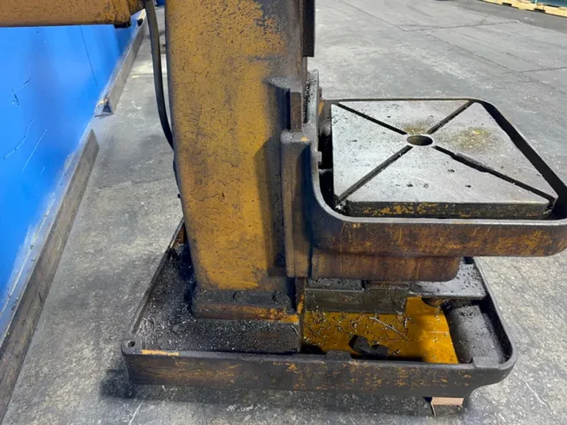 CINCINNATI BICKFORD 24" DRILL PRESS
