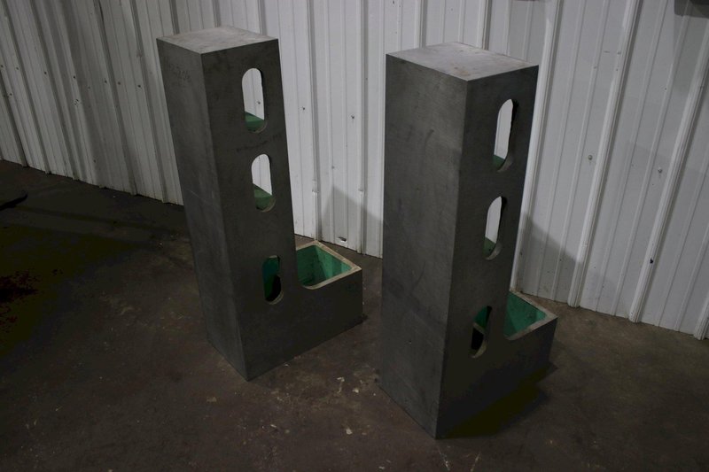 (1) PAIR 10-3/4&quot; LONG X 20&quot; WIDE X 42&quot; HT ANGLE PLATES: STOCK #76639