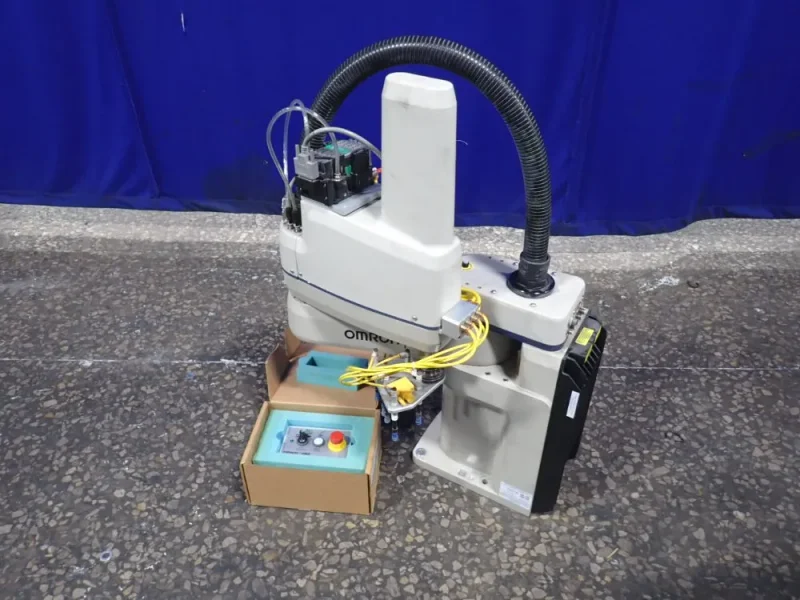 OMRON INDUSTRIAL ROBOT   -  ECOBRA 600