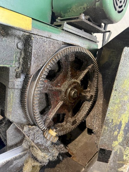 9" X 16" DOALL C-916 HORIZONTAL BANDSAW W/ 10' X 18" CONVEYOR. STOCK # 0112526.