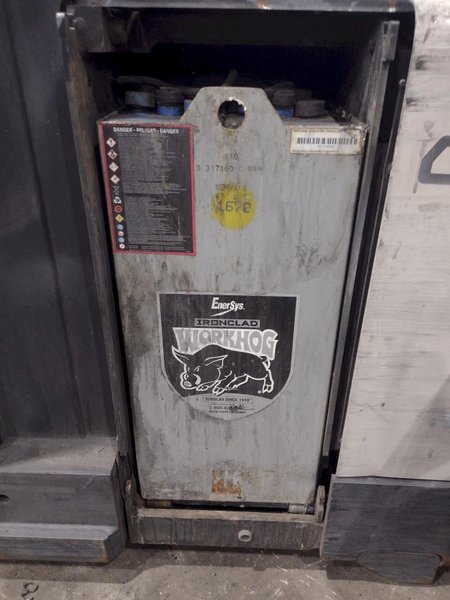 3,000 LB CROWN MODEL #SP 3500 ELECTRIC ORDER PICKER FORKLIFT 2018 : YOBRO #25408