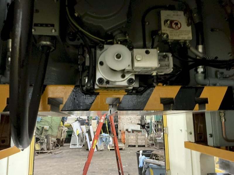 88 TON AIDA MODEL #DSF-N1-800 GAP FRAME PRESS 6.3” STROKE &amp; PA SERVO COIL FEED LINE: YOBRO #25102