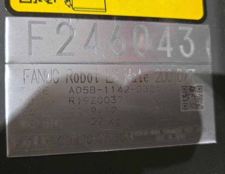 FANUC LR Mate 200iD/7L Robot w/ R-30iB Mate PLUS Controls &amp; Pendant USED
