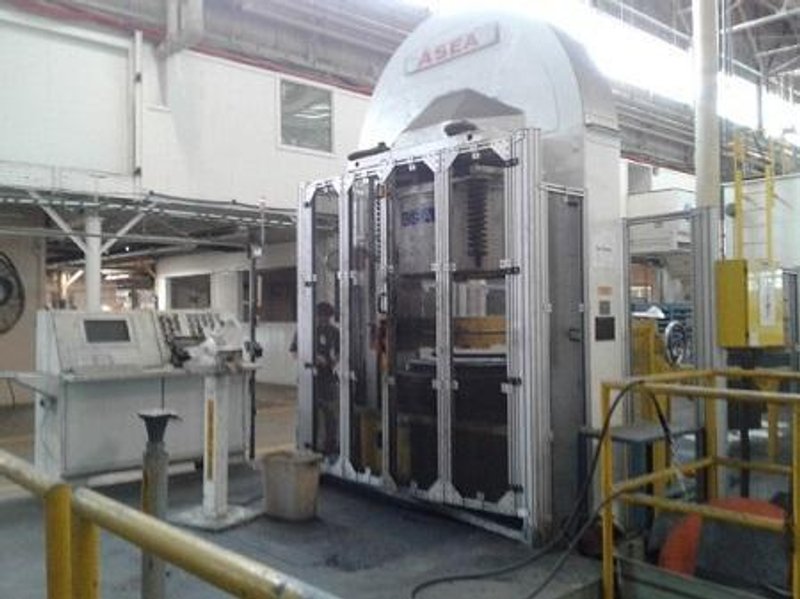 AVURE (ASEA) QUINTUS FLUID CELL FORMING PRESS