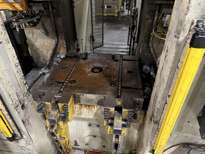 440 TON KOMATSU SSSC STAMPING PRESS