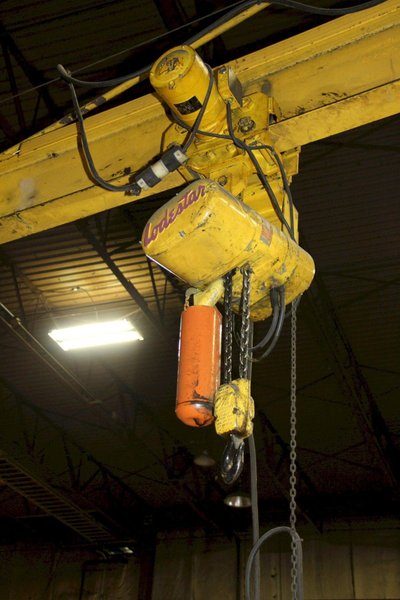 2 TON CM POWERED CHAIN HOIST WITH POWER TROLLEY: STOCK #11397