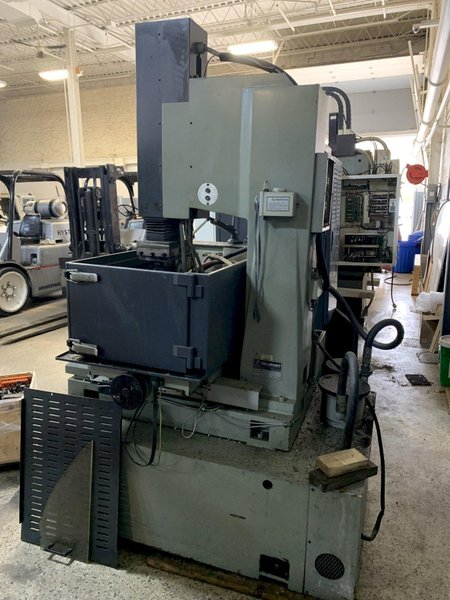 Belmont Maxicut 75 amp EDM Machine, s/n 97FB23604, with System 3R Tooling