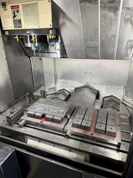 Used 2006 MAKINO V56 CNC Vertical Machining Center For Sale