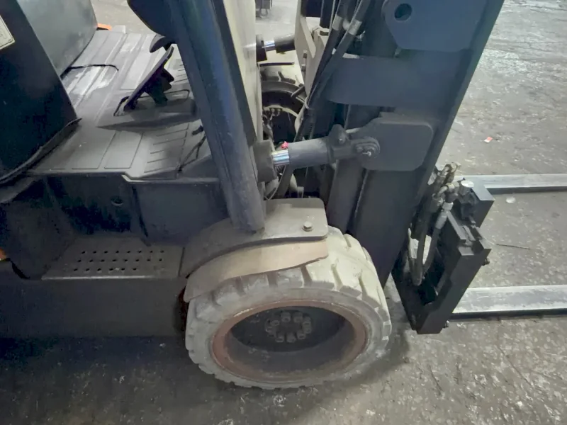 DOOSAN 4400 LBS PROPANE FORKLIFT  -  GC30E-5