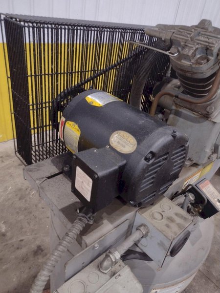 5 HP INGERSOLL RAND MODEL #PKG 2475NS 5S2 4M 175 PSIG VERTICAL TANK RECIPROCATING AIR COMPRESSOR &amp; HANKIINSON AIR DRYER: YOBRO 26151
