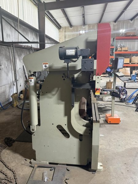 100 Ton x 10′ Accurpress 710010 Press Brake, 2016 – Advantage Package
