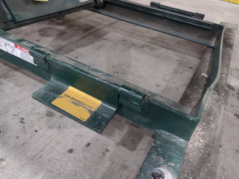 3800 LBS X 60" X 42" SOUTHWORTH MODEL #LS4-36 HYDRAULIC SCISSOR LIFT TABLE WITH ROLLER TOP, 110 VOLT: STOCK #20884