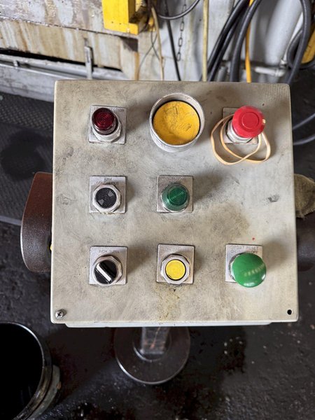 800 TON MINSTER E2-800-108-60 HEAVI-STAMPER STRAIGHT SIDE DOUBLE CRANK PRESS. STOCK #0430926