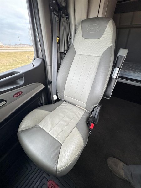 2024 Peterbilt 579 1XPBDP9X2RD895842