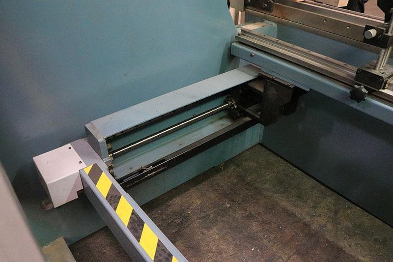 10' x 192 TON DURMA CNC HYDRAULIC PRESS BRAKE MODEL AD-R 30175