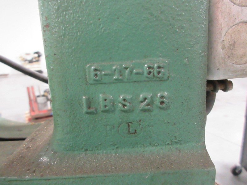 Rockwell/Delta 28-380, 14" Wood and Metal Cutting Vertical Bandsaw- Auction Item