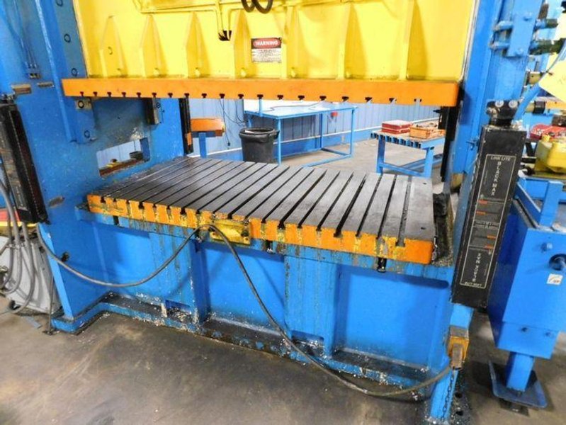 250 ton Niagara Straight Side Used Mechanical Metal Stamping Press Model# PN-250-84-42, Year 1991