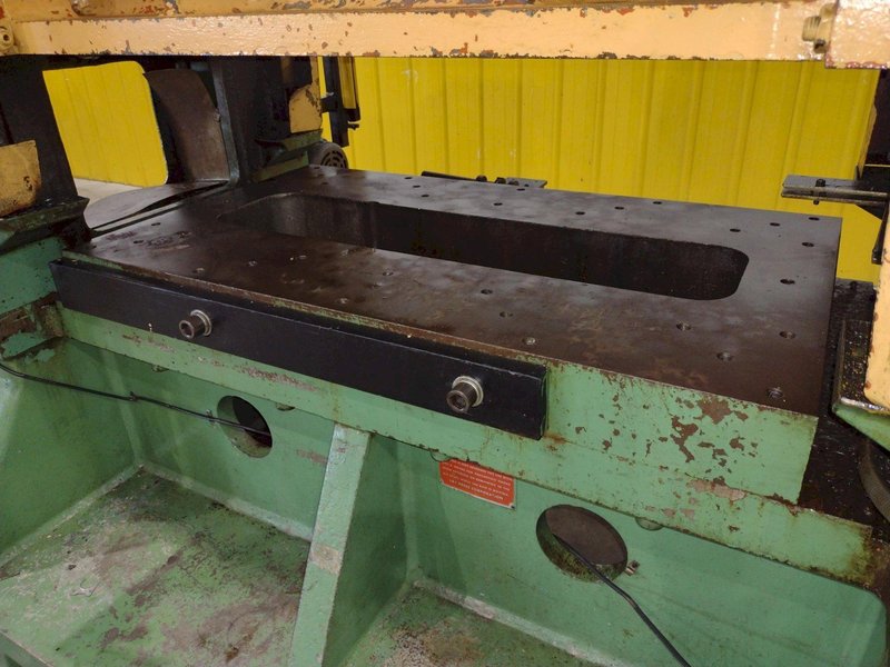 75 TON L&amp;J NO. EM275-42-24 HIGH SPEED STRAIGHT SIDE STAMPING PRESS. STOCK # 0778525