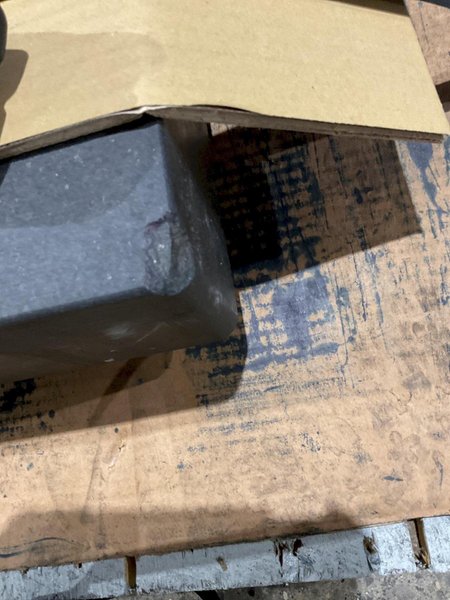 PRECISION GRANITE 24 x 18 x 4 PLATE .00015 FLATNESS CORNER CHIP