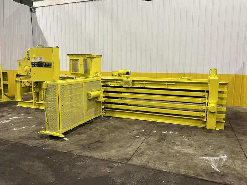 30" X 36" SELCO MODEL #HSO-107-A AUTO-TIE HORIZONTAL HYDRAULIC BALER: YOBRO #24559