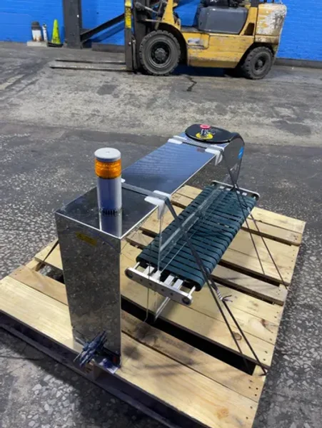 Teknek 25” X 18” Cleaning Machine  - Cm8n0600
