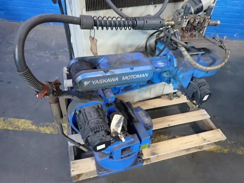 YASKAWA MOTOMAN ROBOT  -  MH6