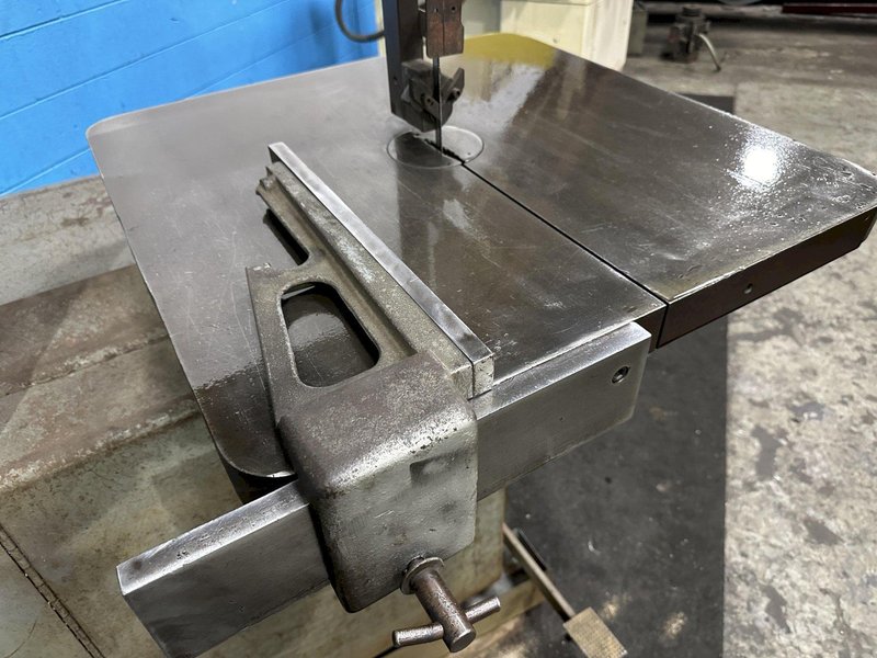 20" DOALL MODEL #2013V VERTICAL BANDSAW: STOCK #77719