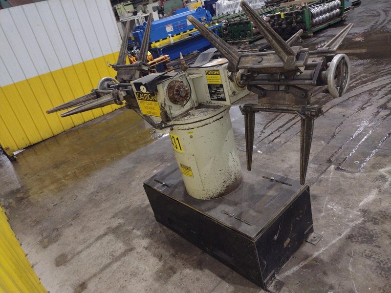 3,000 LBS C.W.P. MODEL #2.5 RD DUAL COIL REEL UNCOILER: YOBRO #25066