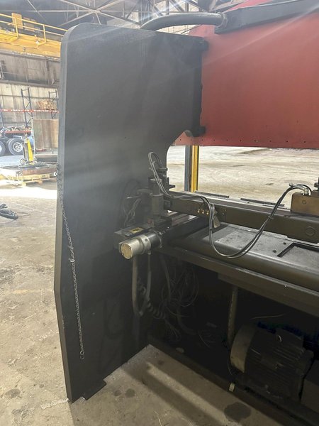 100 TON x 10' AMADA MODEL #RG-100 HYDRAULIC PRESS BRAKE NC9-EXII CONTROL, 1994: STOCK #19752