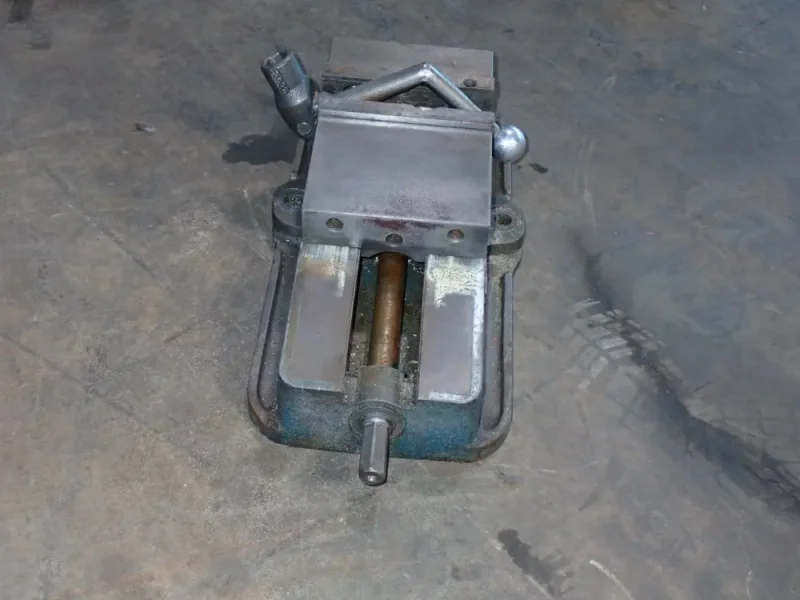 KURT 6" VISE