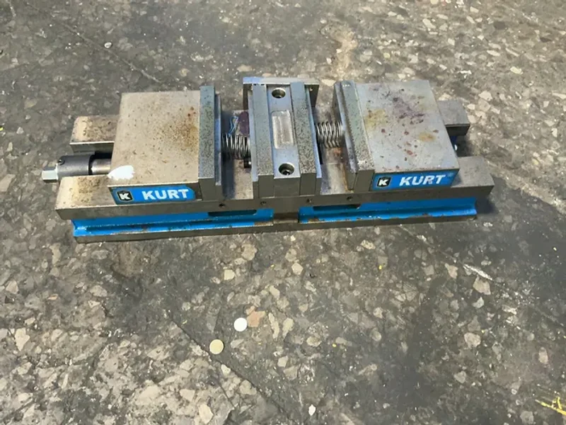 Kurt 6”  6” Vise