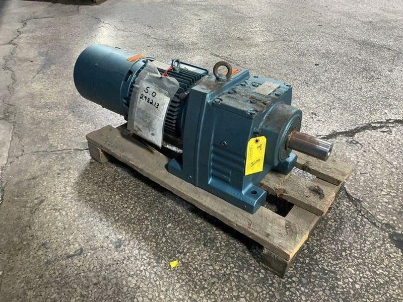 SEW-EURODRIVE 5.4 HP GEAR DRIVE
