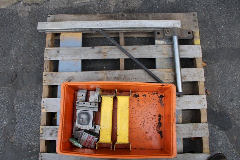60 TON ACCURPRESS PRESS BRAKE